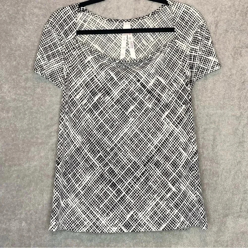 IZOD L Large Top Shirt Black Geometric Short Sleeve‎ Square Neck Stretch P19